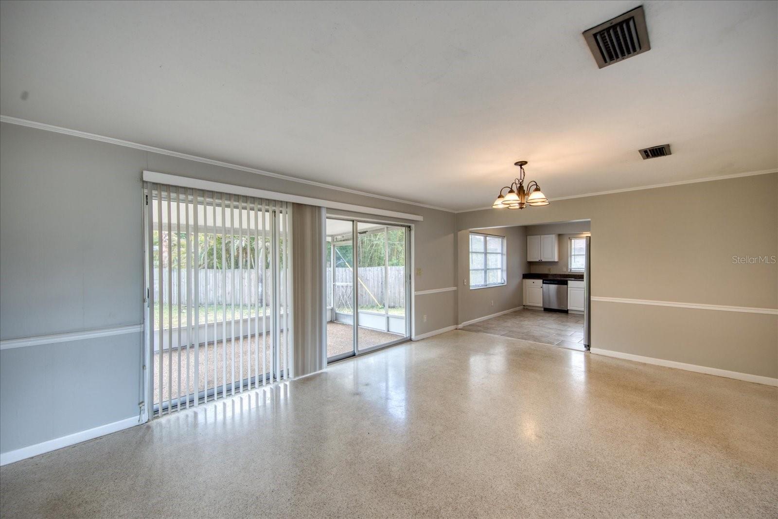 1901 DOLPHIN DR — photo 5
