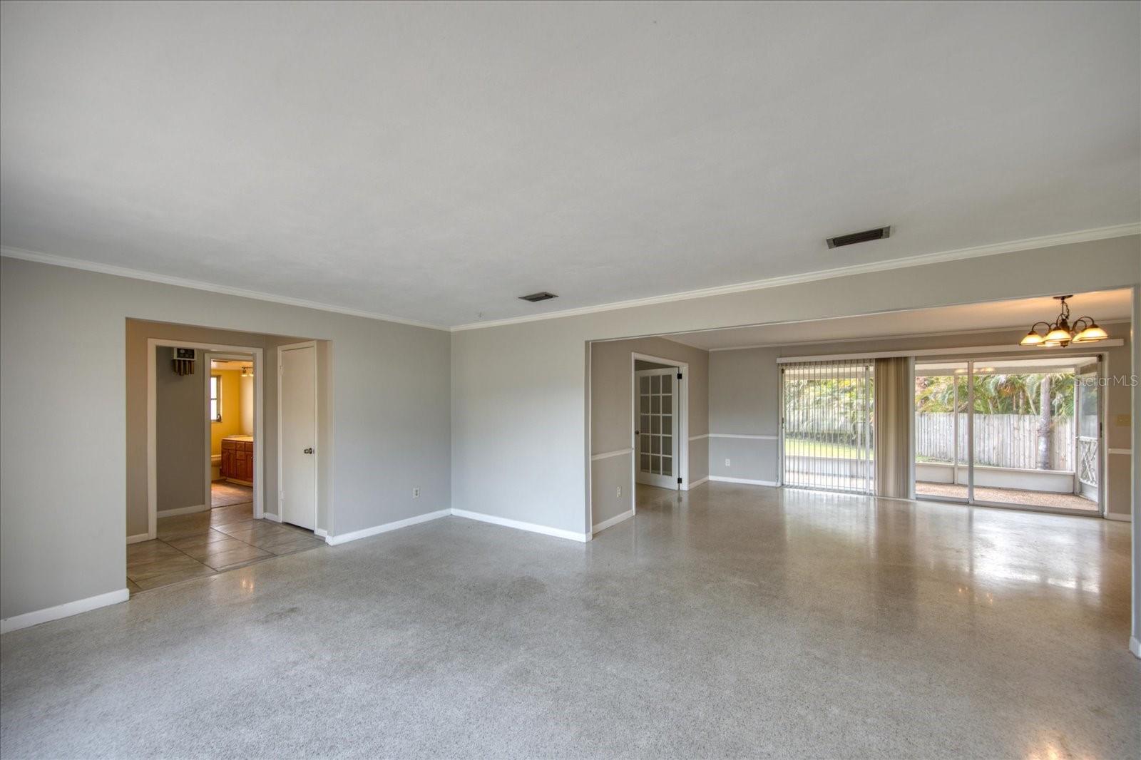 1901 DOLPHIN DR — photo 4