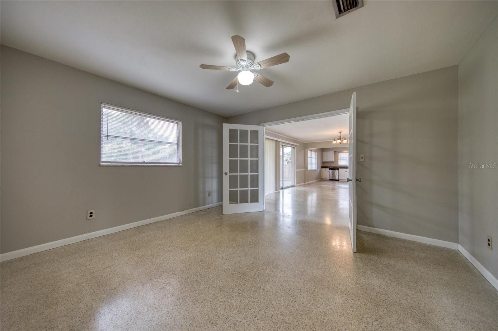 1901 DOLPHIN DR — photo 12