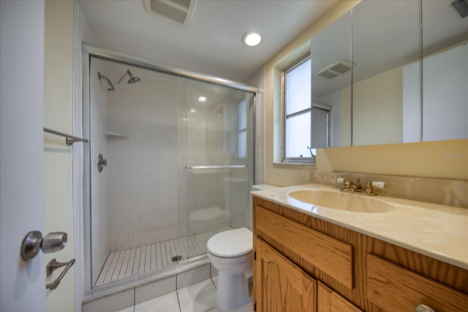 1901 DOLPHIN DR — photo 16