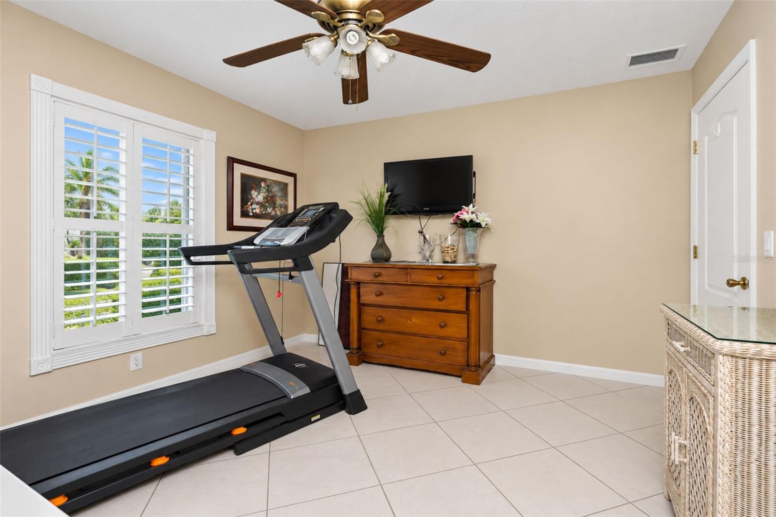 3877 LAVILLA AVE — photo 29