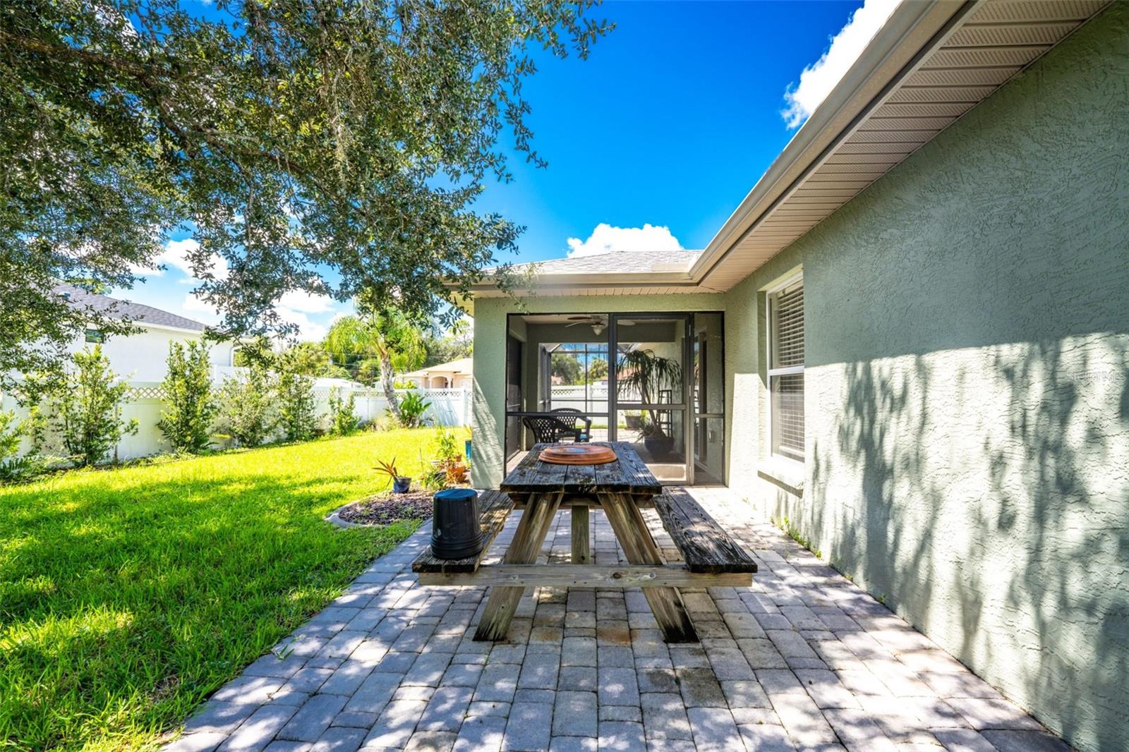 3877 LAVILLA AVE — photo 55
