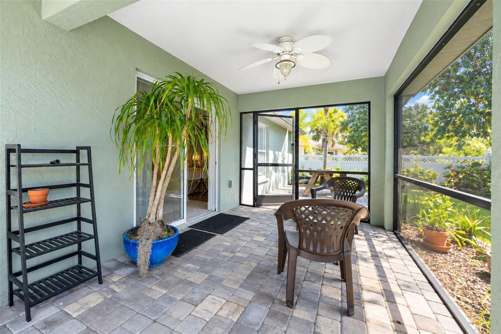 3877 LAVILLA AVE — photo 49