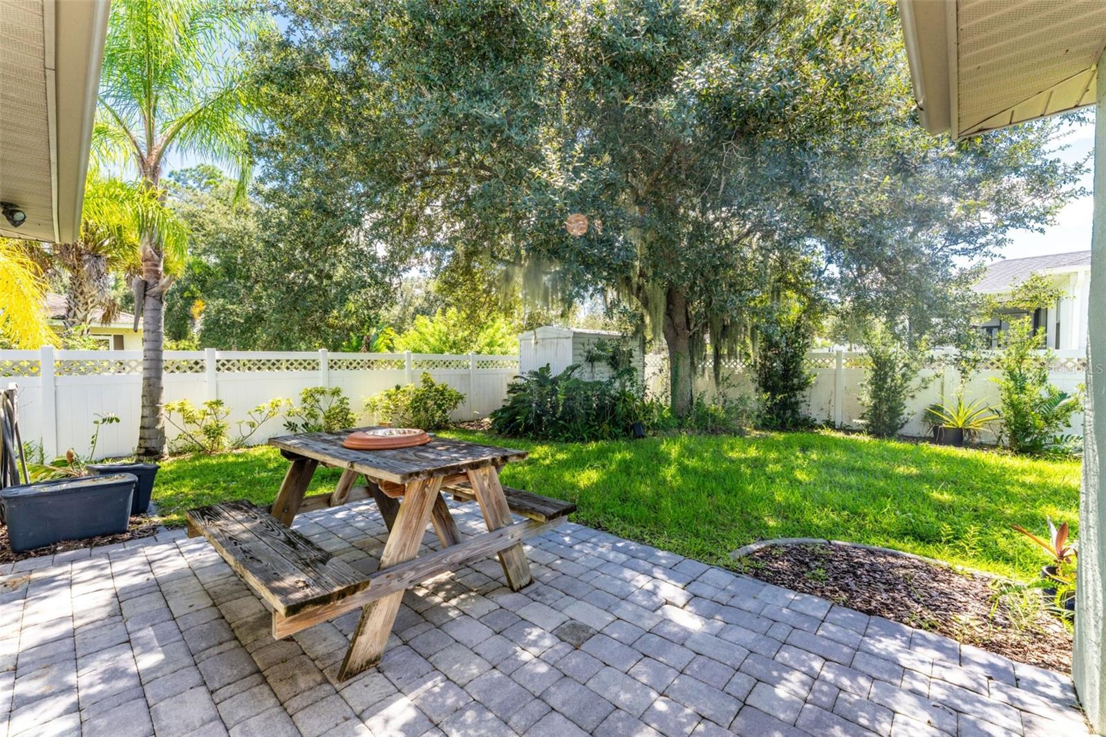 3877 LAVILLA AVE — photo 54