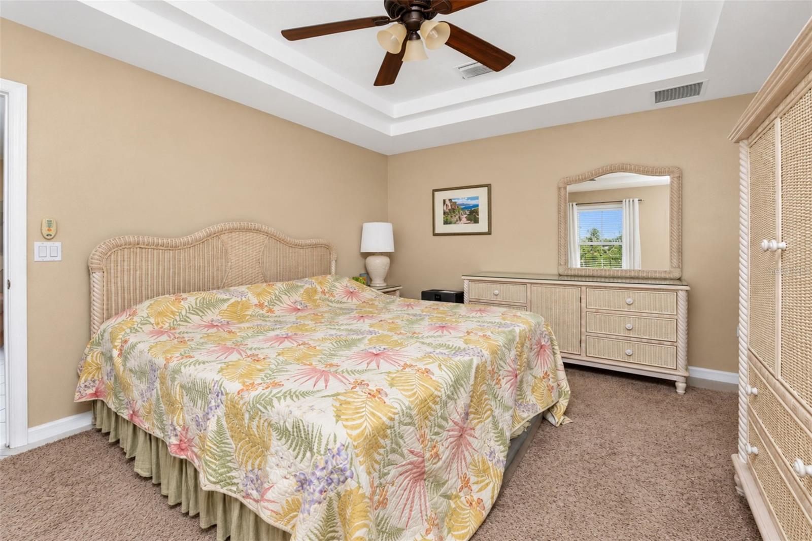 3877 LAVILLA AVE — photo 37