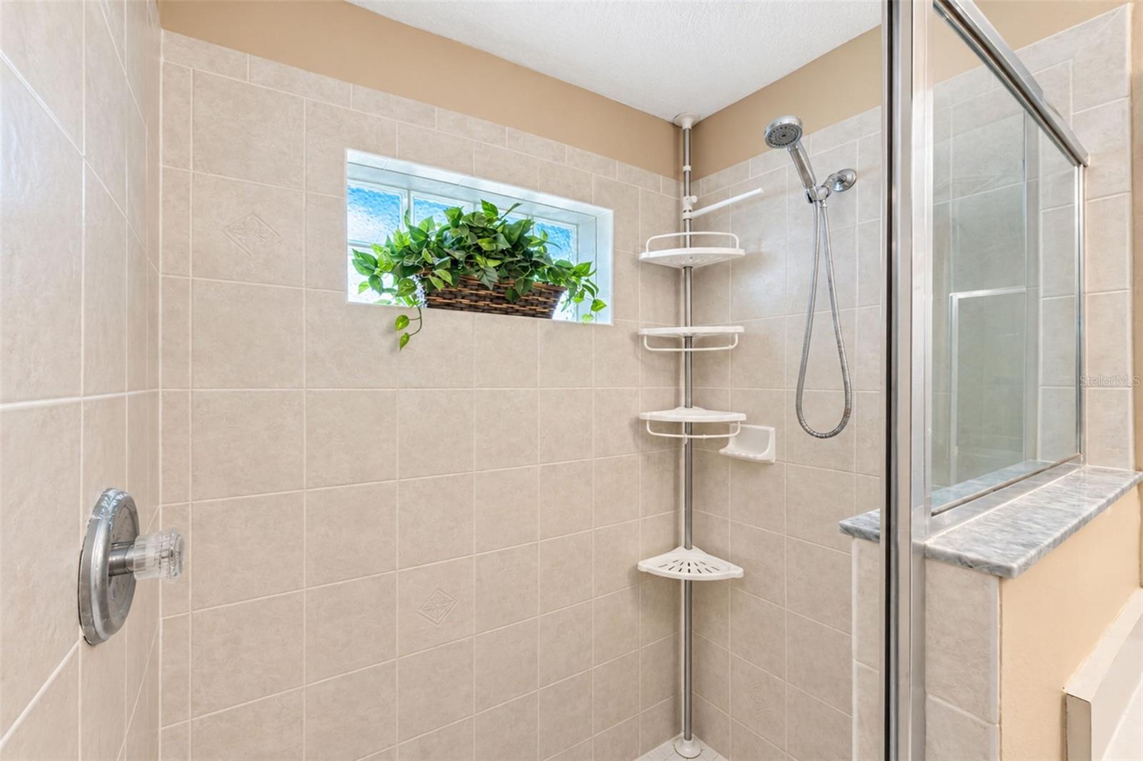 3877 LAVILLA AVE — photo 42