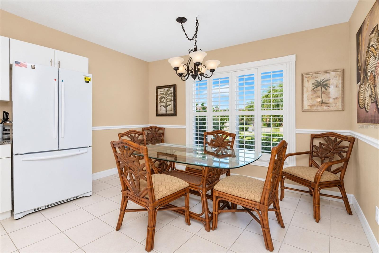 3877 LAVILLA AVE — photo 12