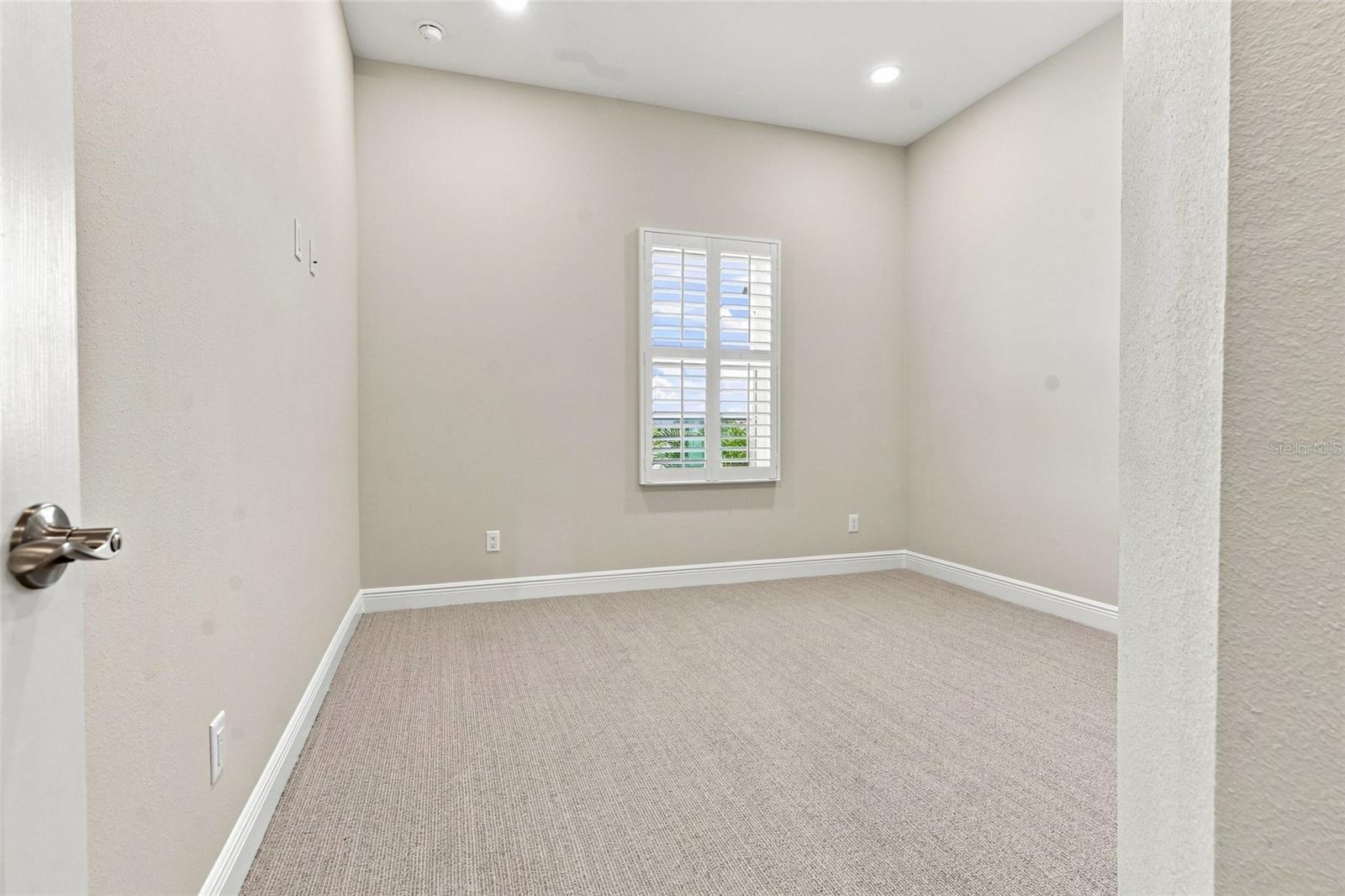10064 LILAC MANOR TRCE — photo 8