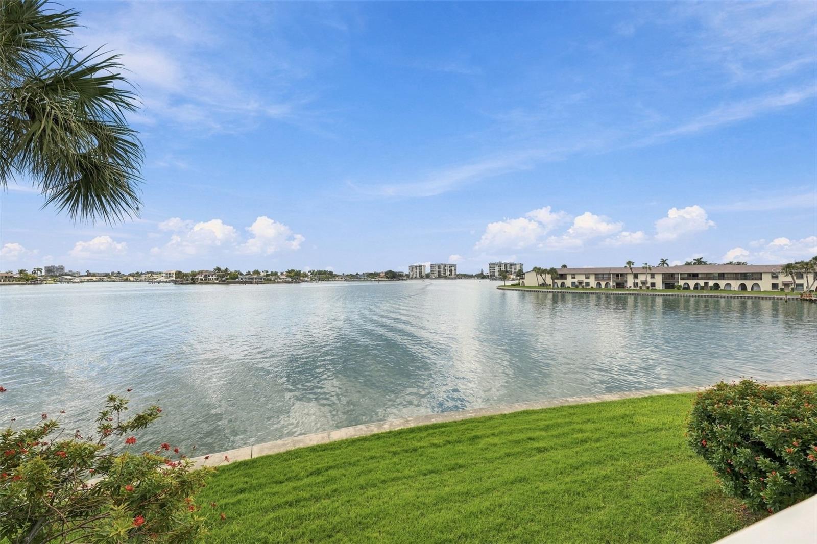 535 HAVEN POINT DR — photo 9