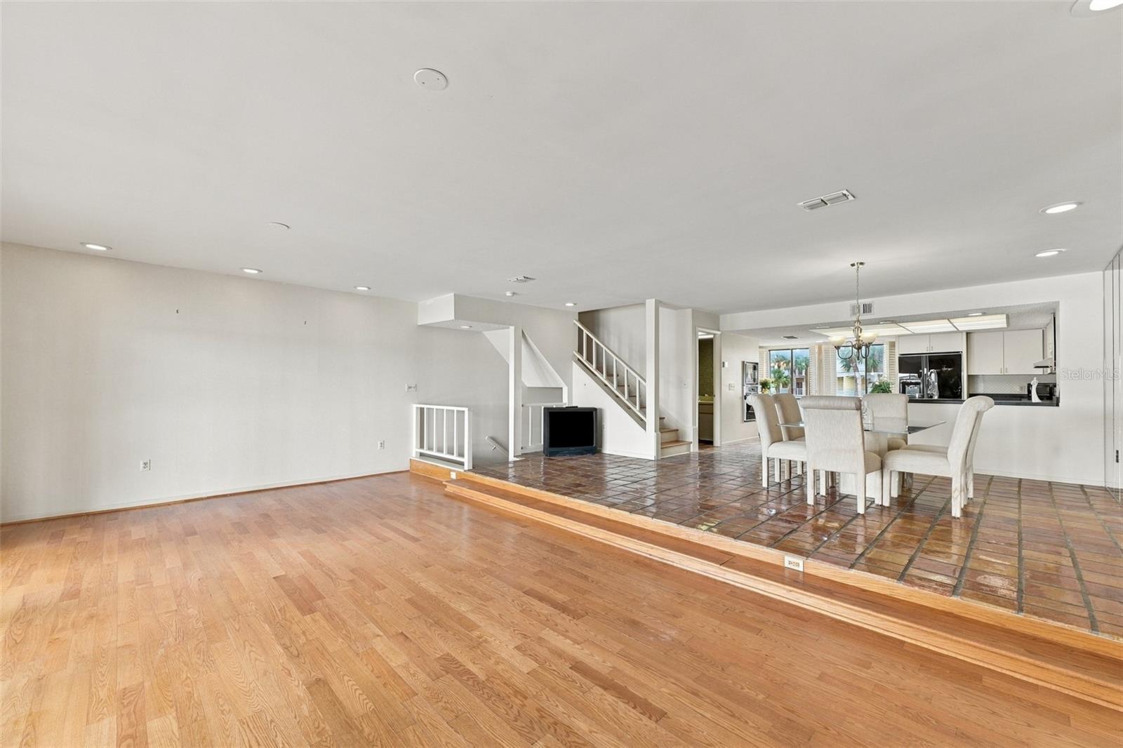 535 HAVEN POINT DR — photo 14