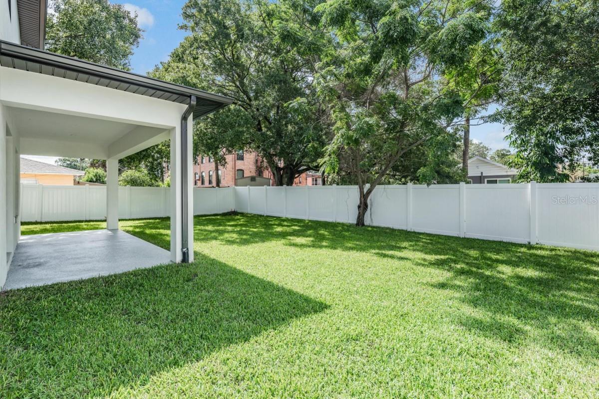 2910 W AILEEN ST — photo 4