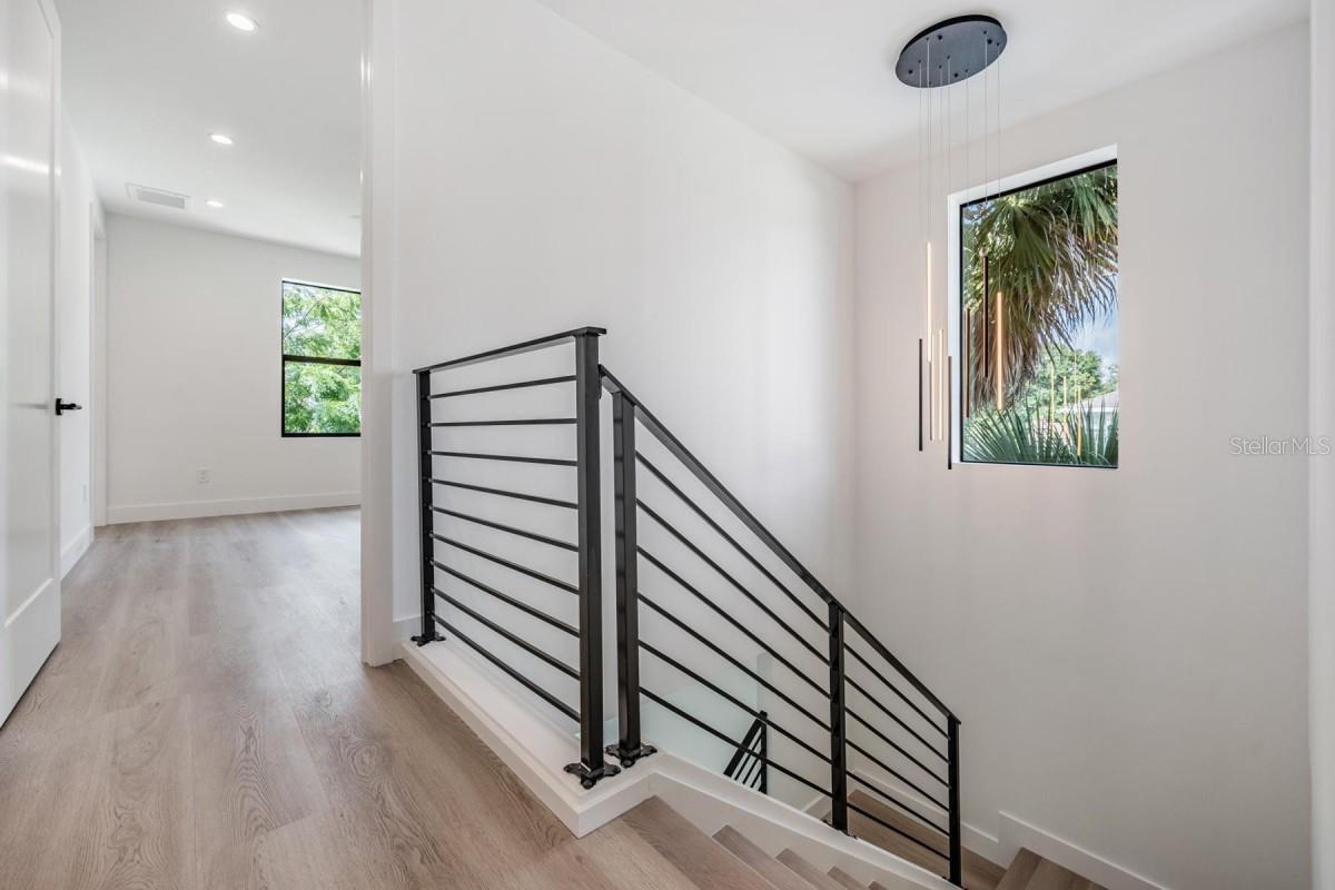 2910 W AILEEN ST — photo 15