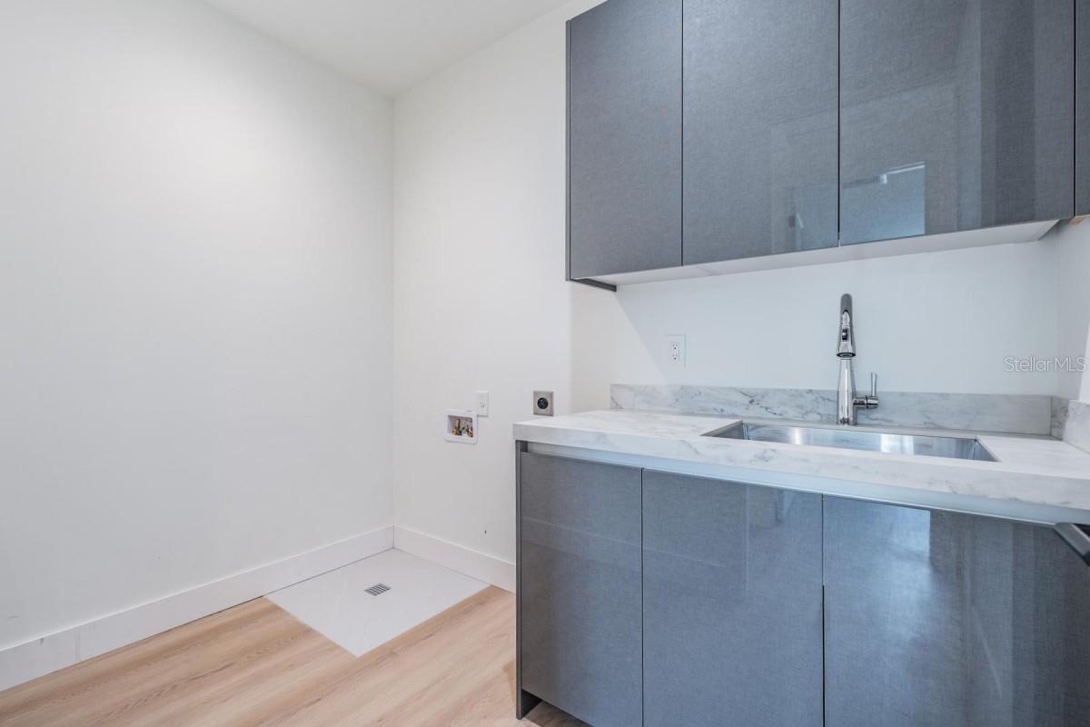 2910 W AILEEN ST — photo 19