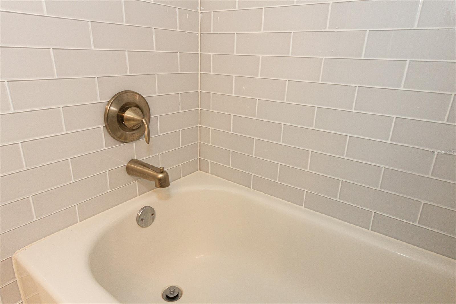 2994 BONAVENTURE CIR #204 — photo 27
