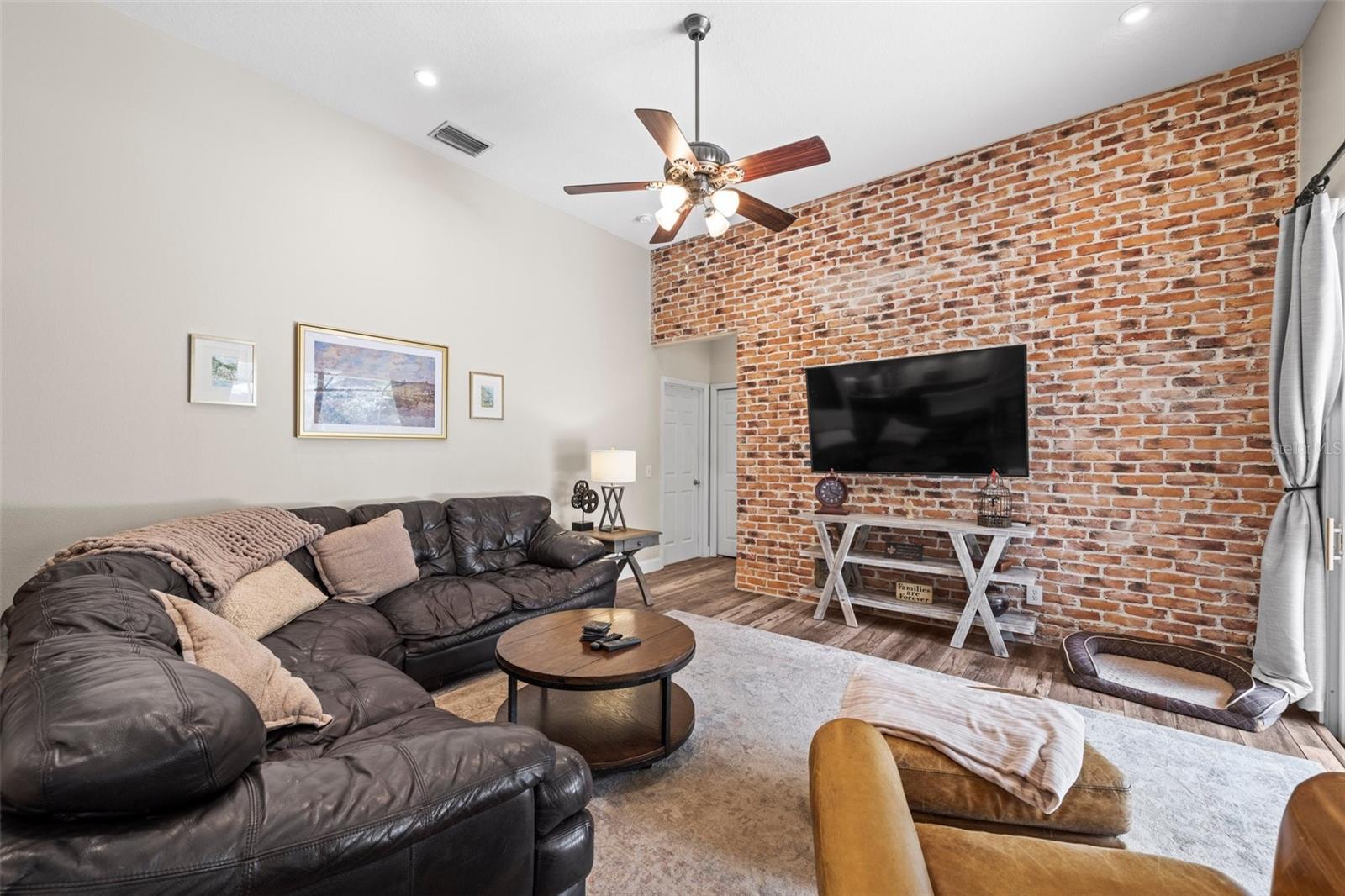 743 STONECREST DR — photo 14