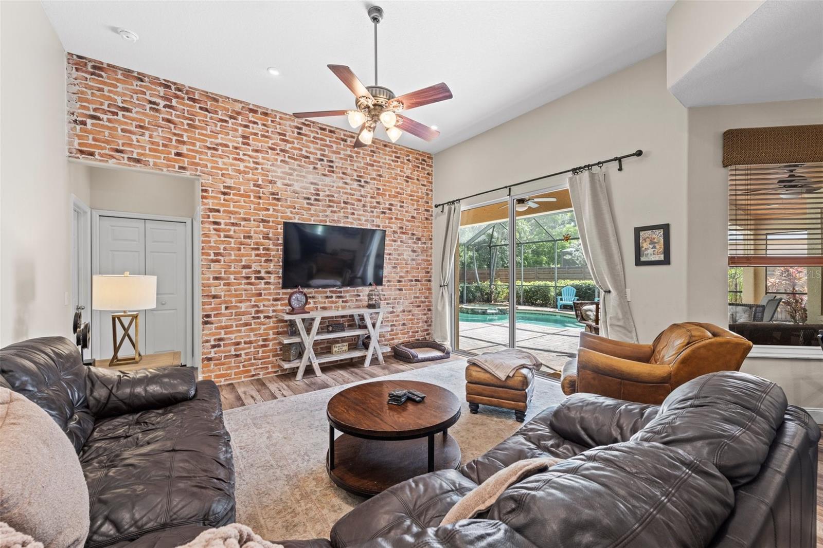 743 STONECREST DR — photo 12
