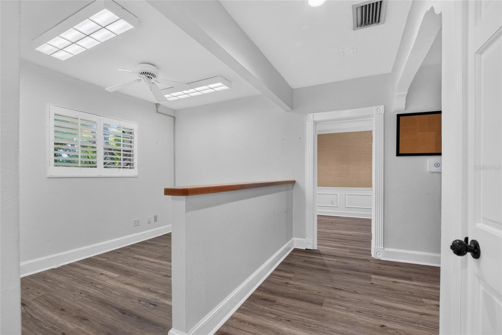 902 N ARMENIA AVE — photo 16