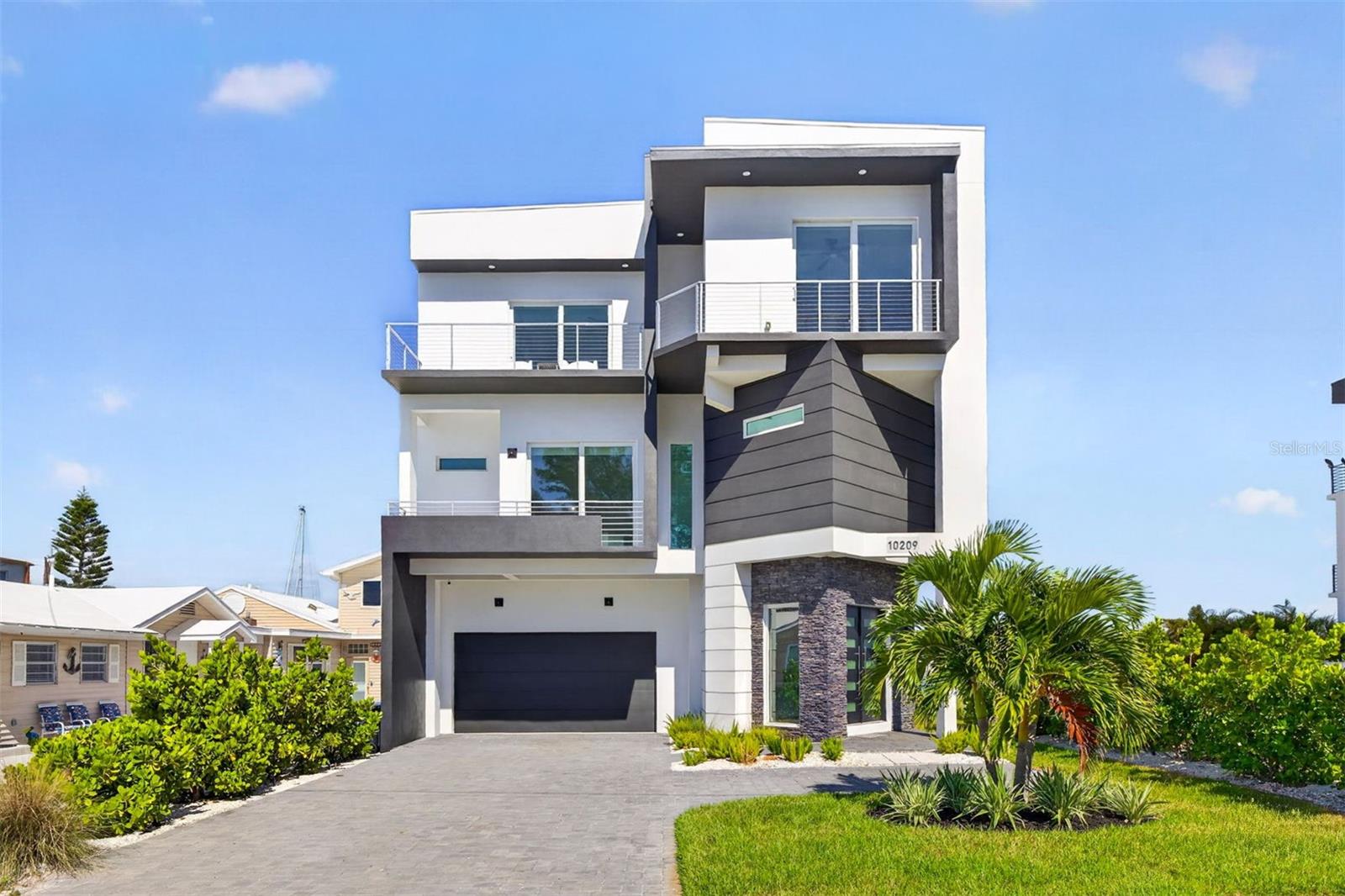 10209 GULF BLVD — photo 6