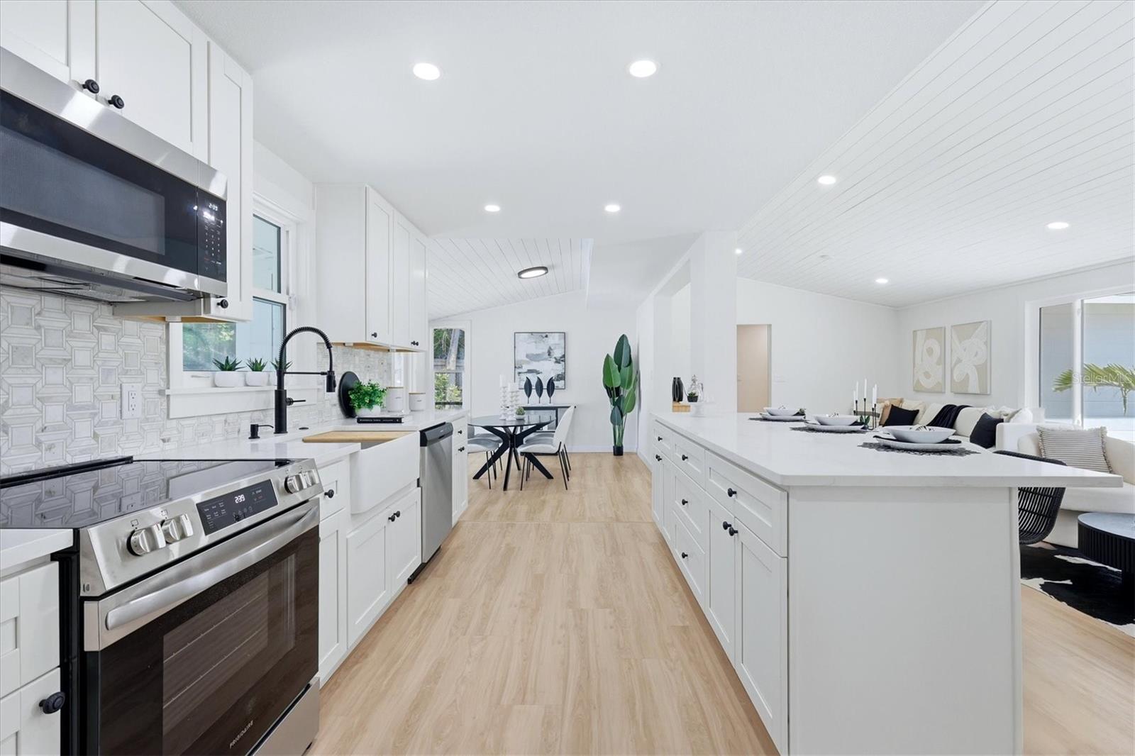 512 SANTE JOSEPH ST — photo 11