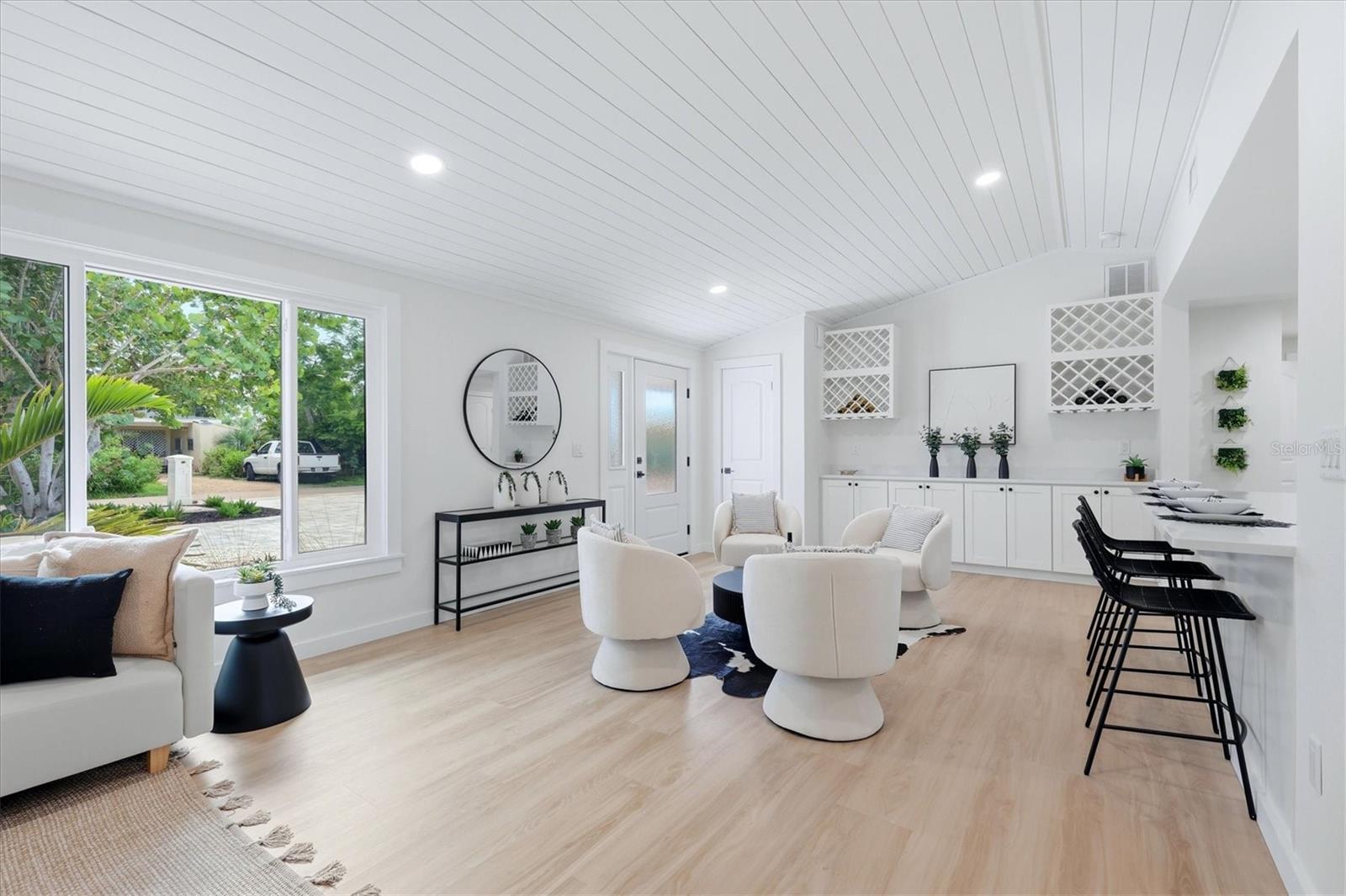 512 SANTE JOSEPH ST — photo 13