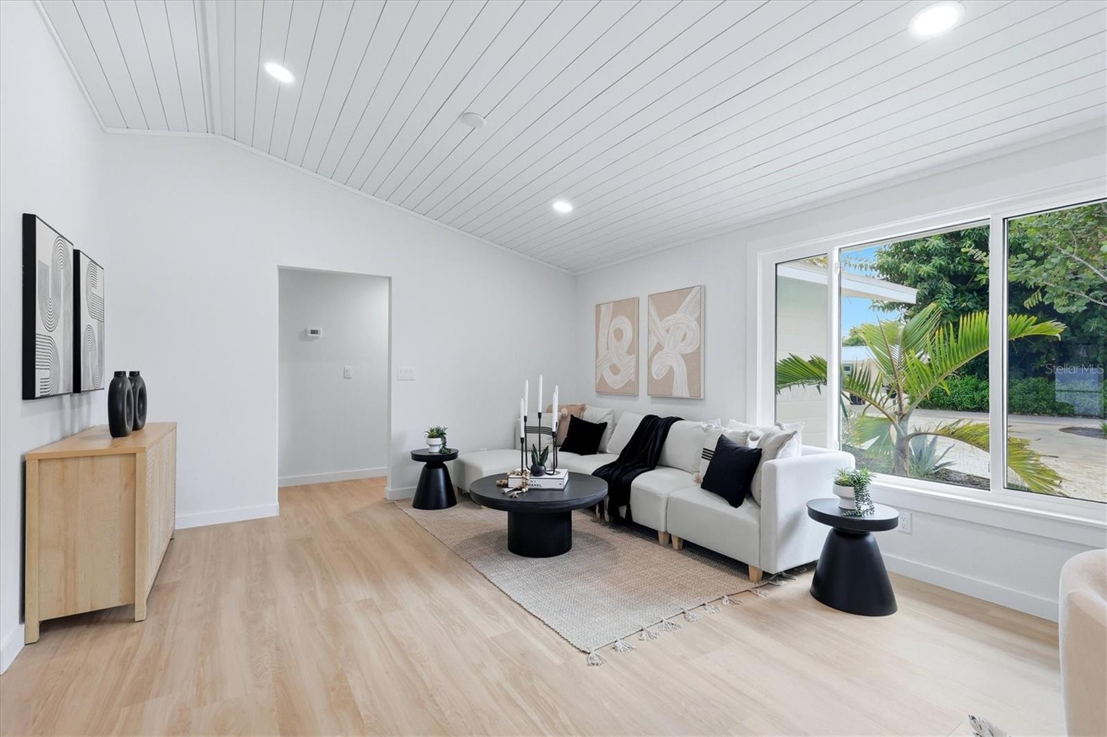512 SANTE JOSEPH ST — photo 15