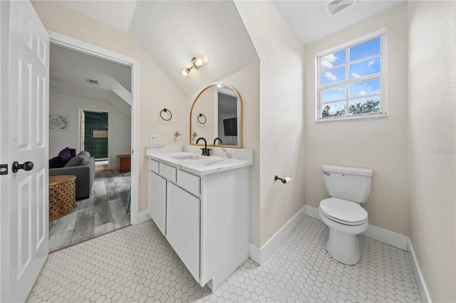 1456 N JASMINE AVE — photo 42