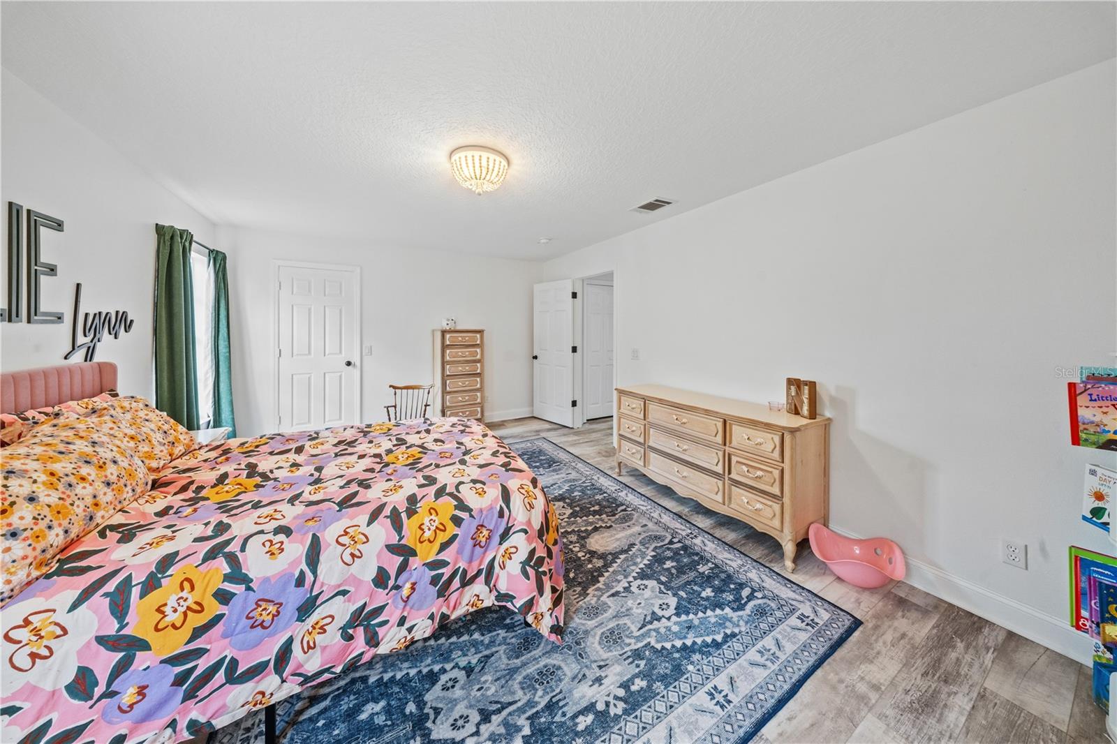 1456 N JASMINE AVE — photo 33