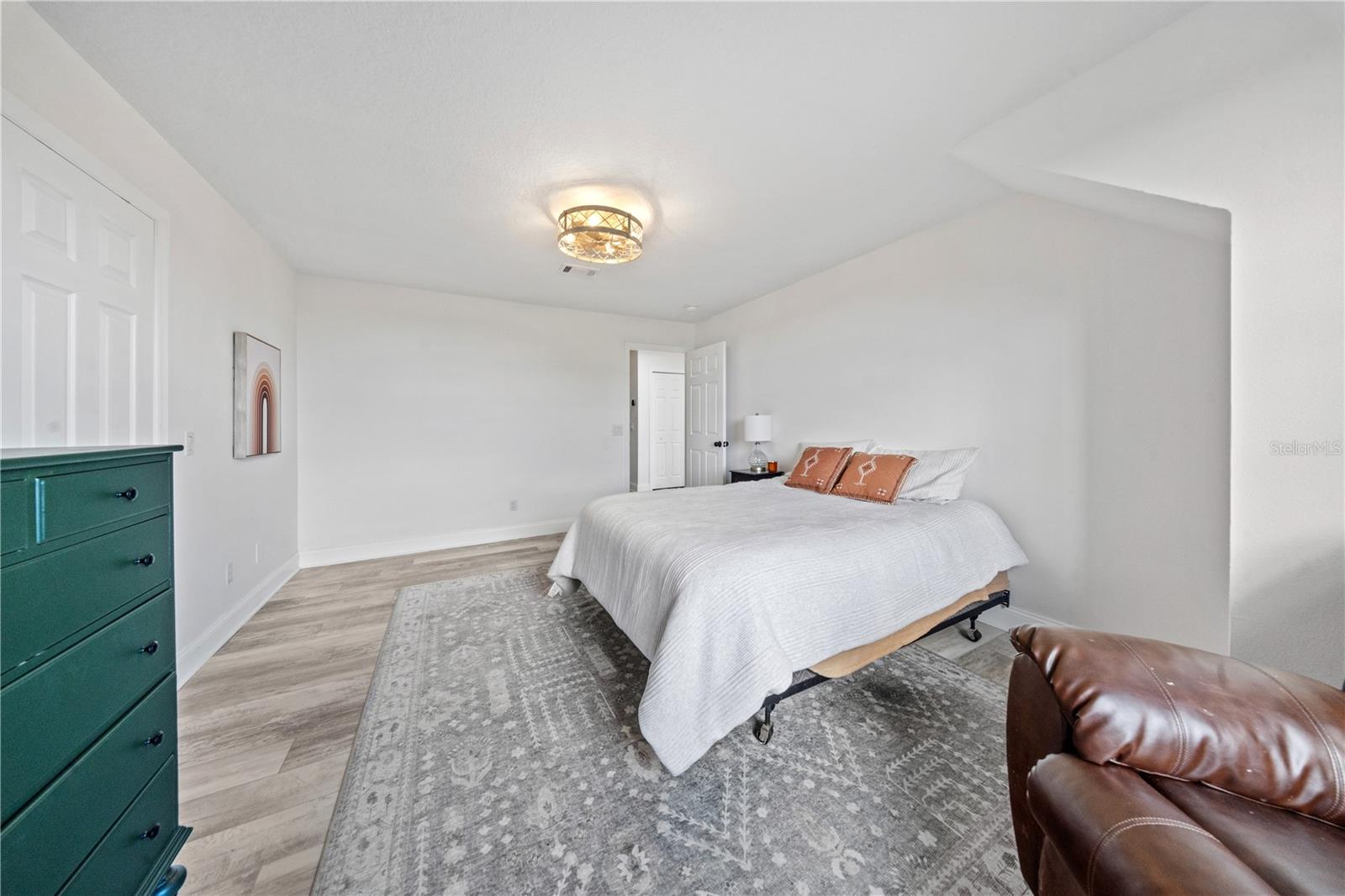 1456 N JASMINE AVE — photo 40