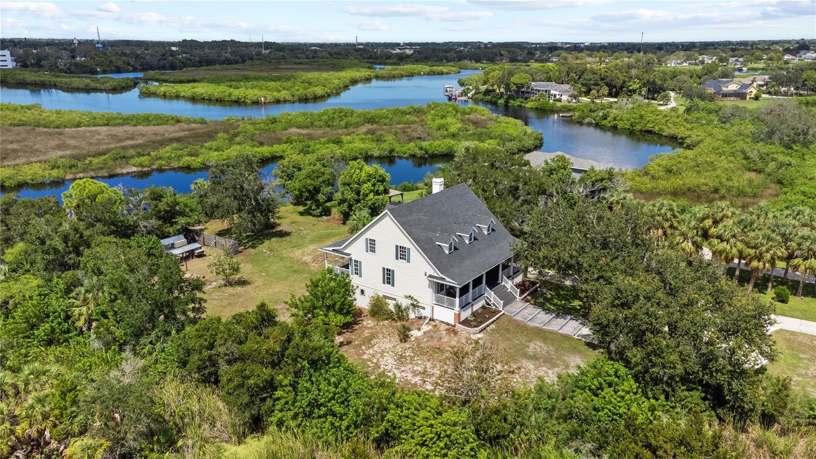 1456 N JASMINE AVE — photo 2