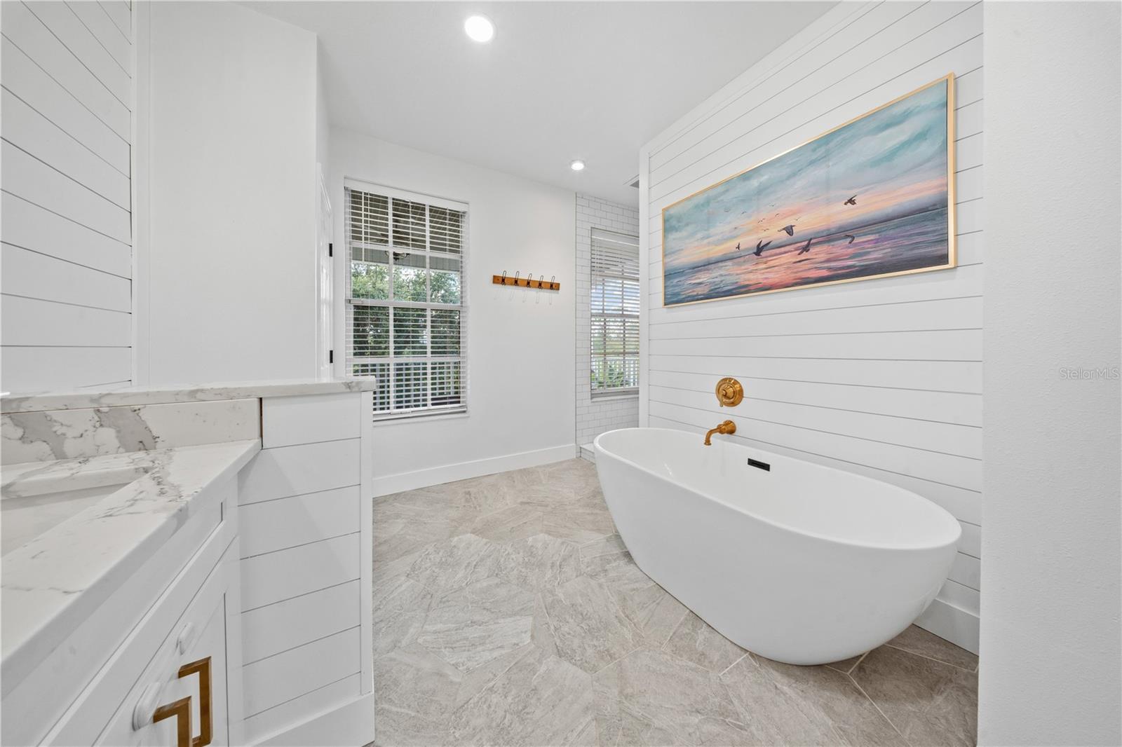 1456 N JASMINE AVE — photo 28