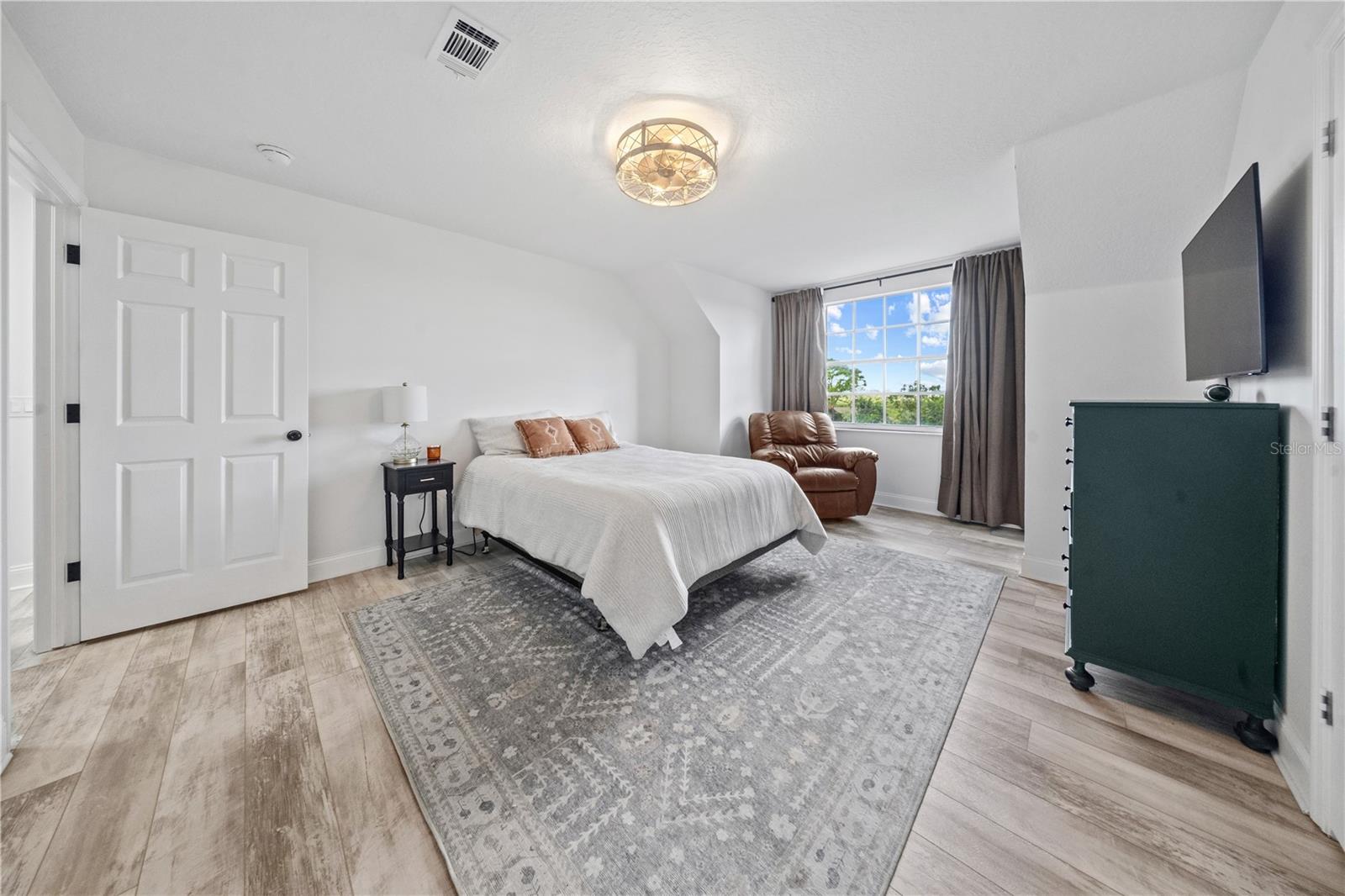 1456 N JASMINE AVE — photo 41