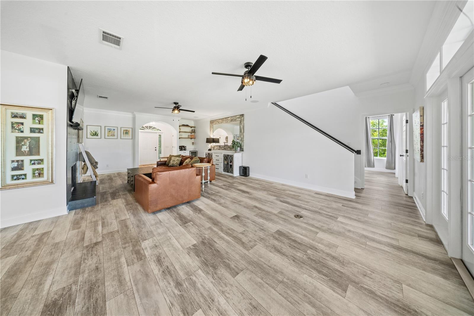 1456 N JASMINE AVE — photo 6