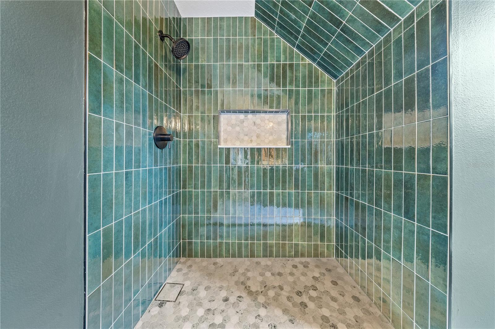 1456 N JASMINE AVE — photo 37