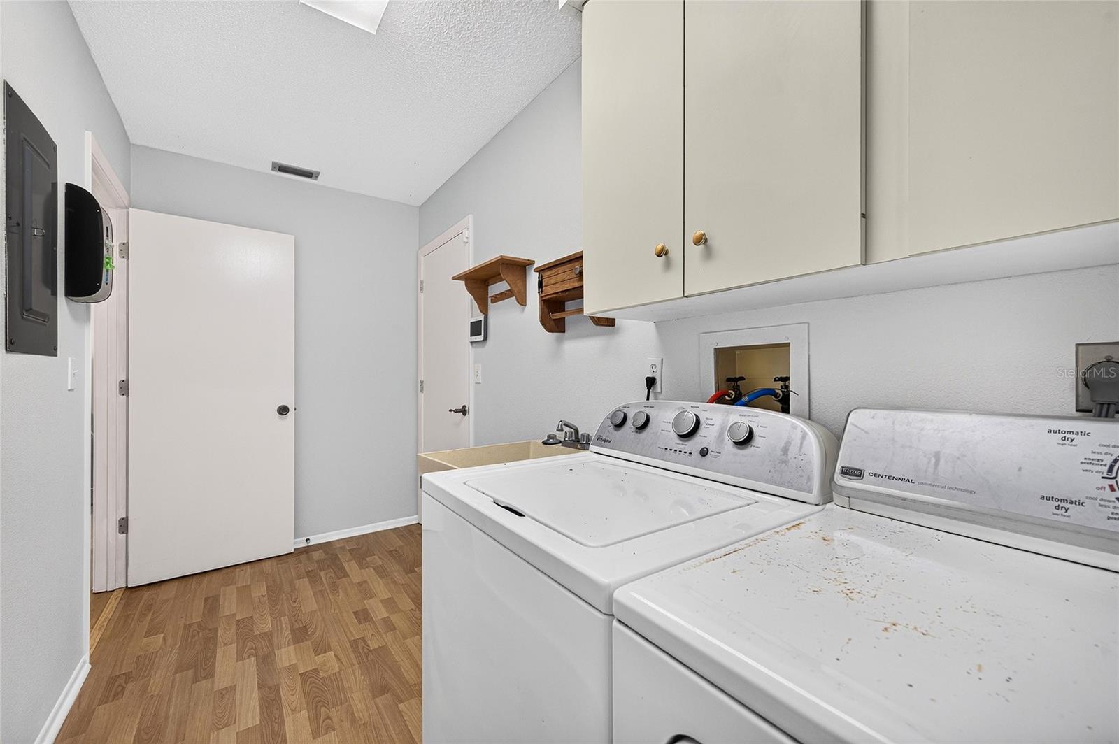 4206 OAKHURST CIR E #3075 — photo 50