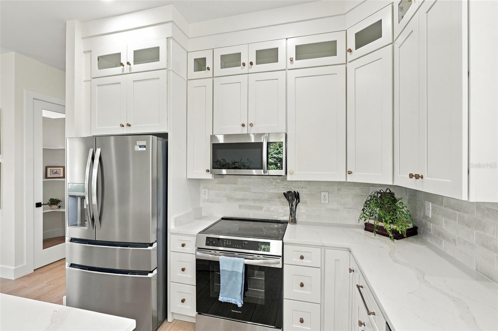 2277 SIMONTON AVE — photo 7