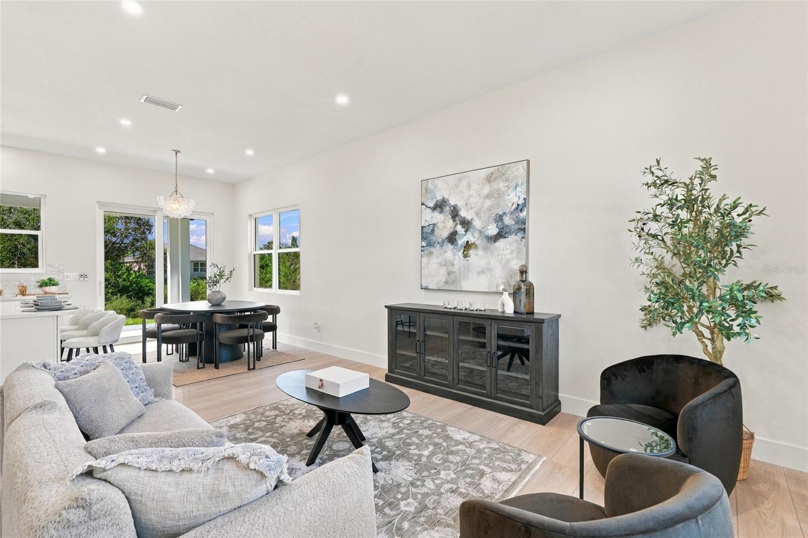 2277 SIMONTON AVE — photo 4