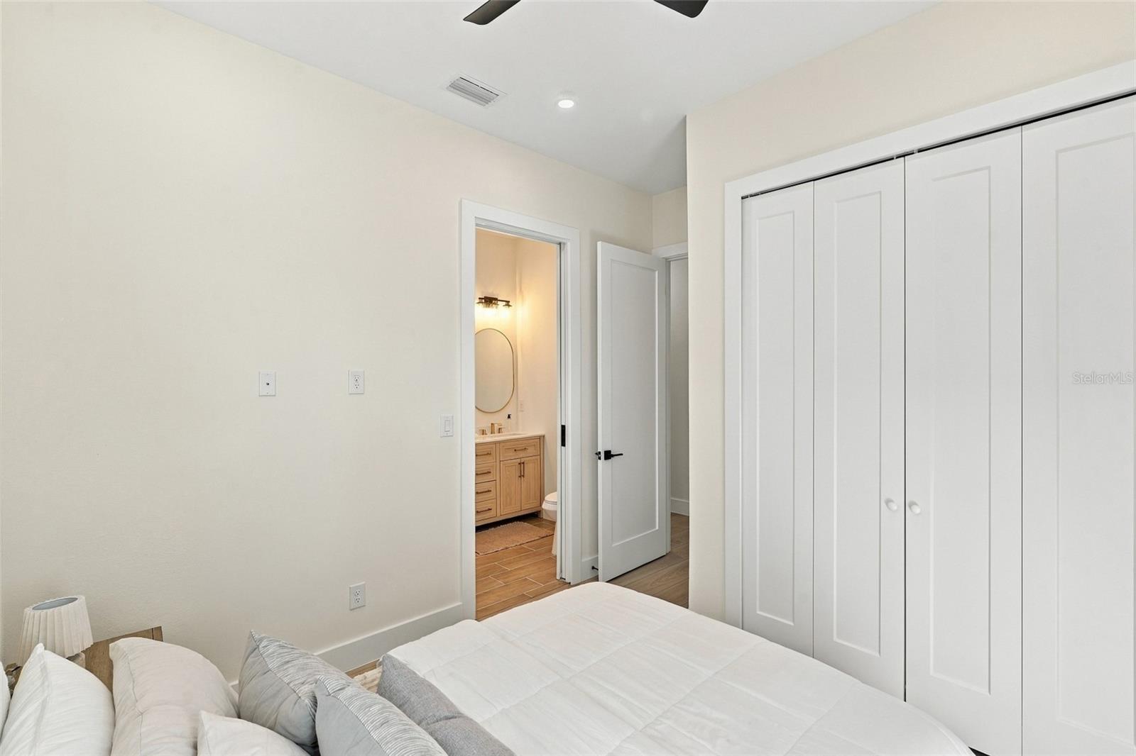 2277 SIMONTON AVE — photo 23