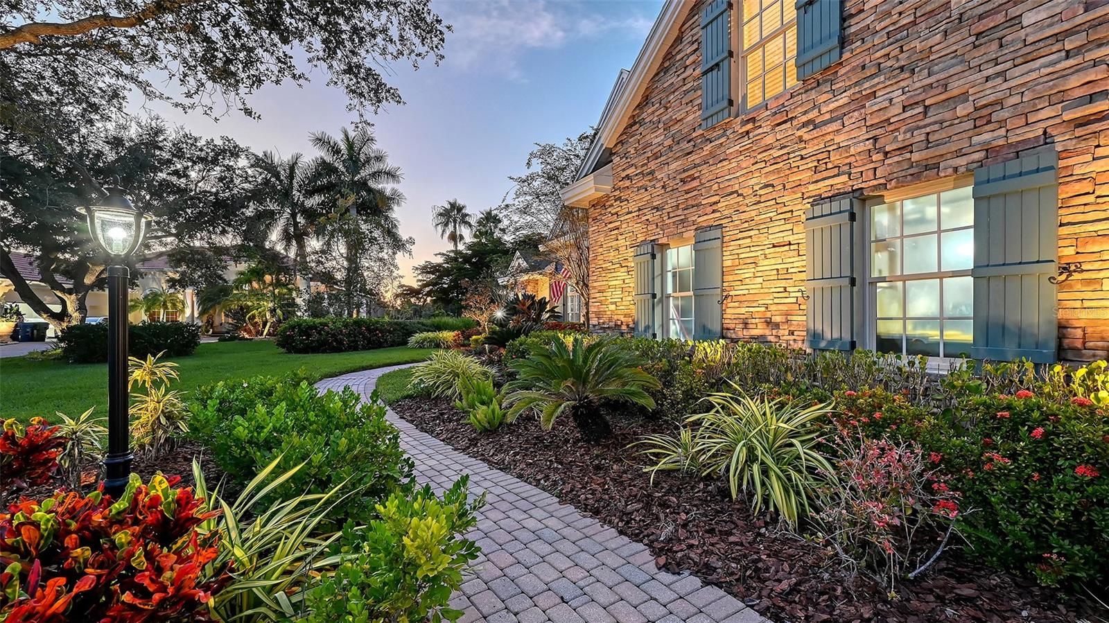 7467 CABBAGE PALM CT — photo 3