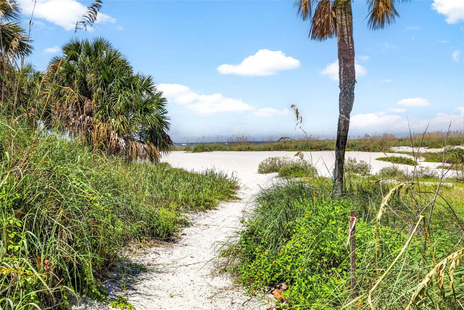 10071 GULF BLVD — photo 35