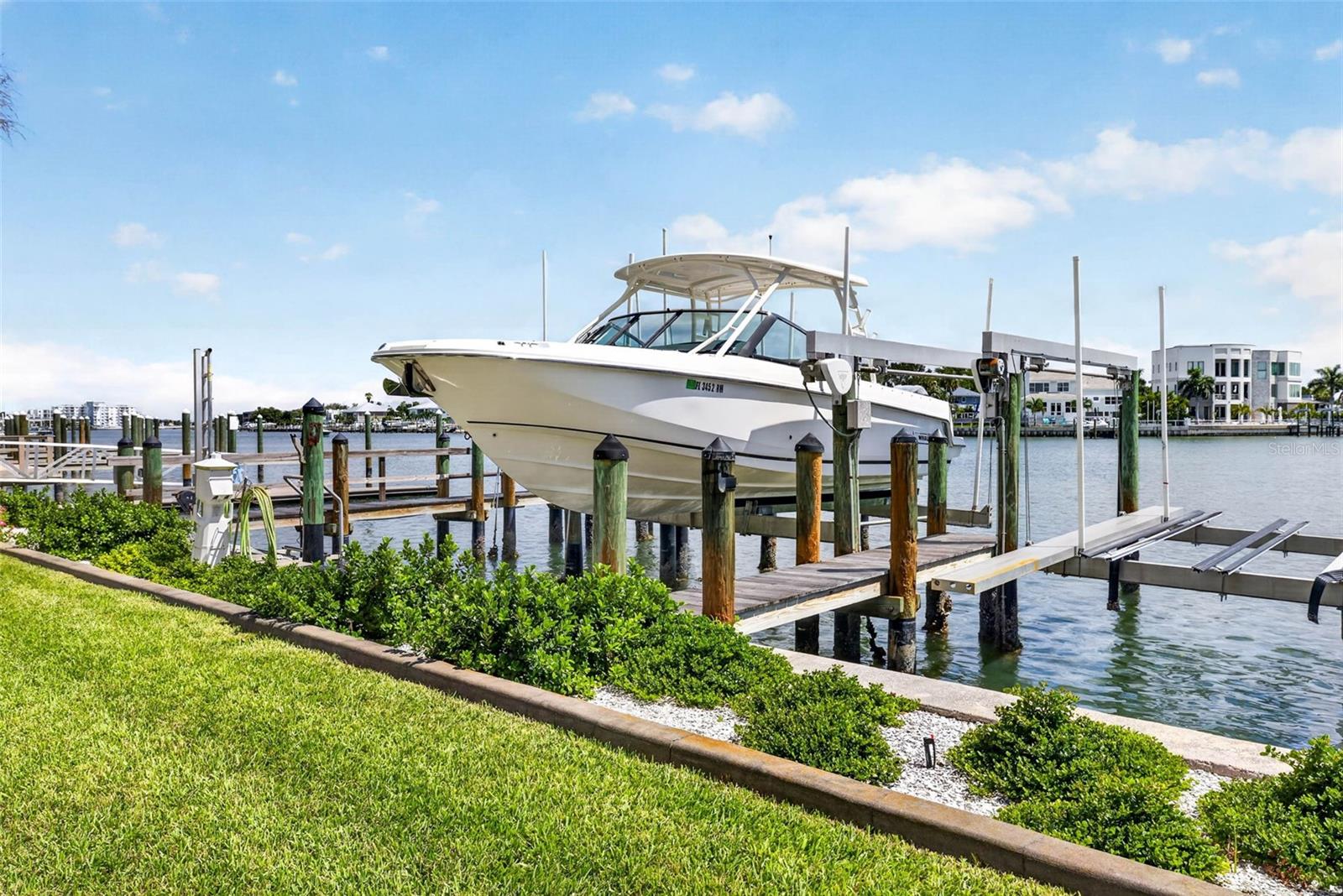 10071 GULF BLVD — photo 3