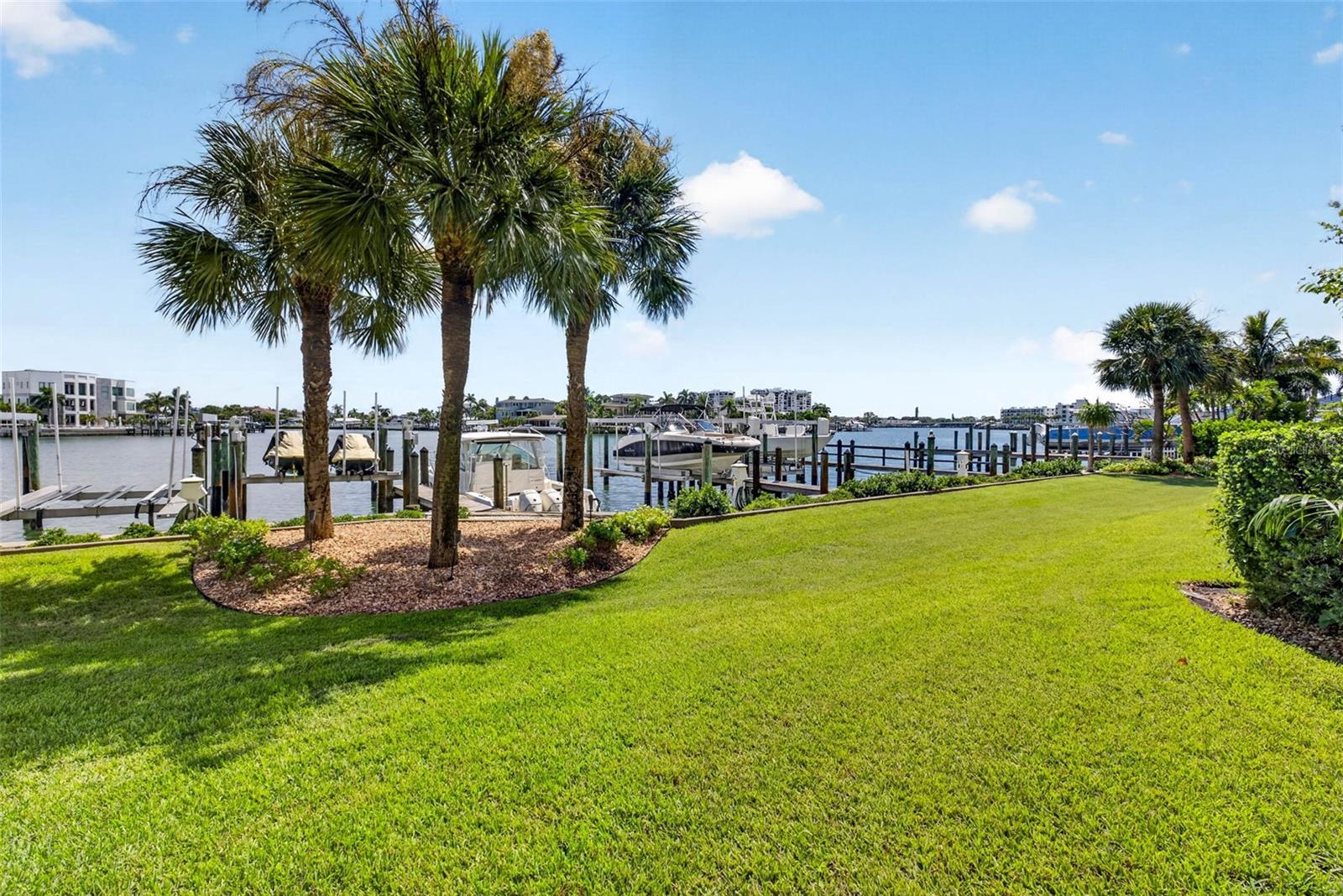 10071 GULF BLVD — photo 34
