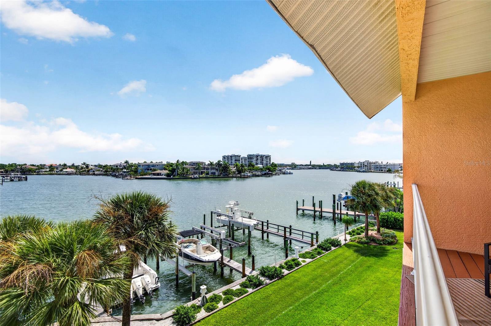 10071 GULF BLVD — photo 24