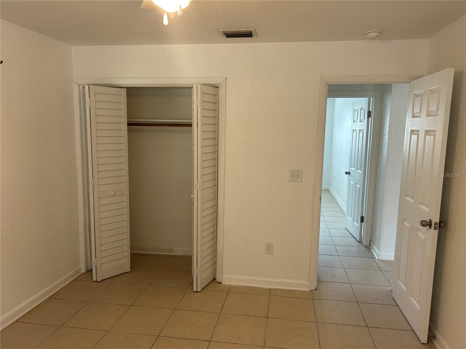 365 CAPRI BLVD — photo 9
