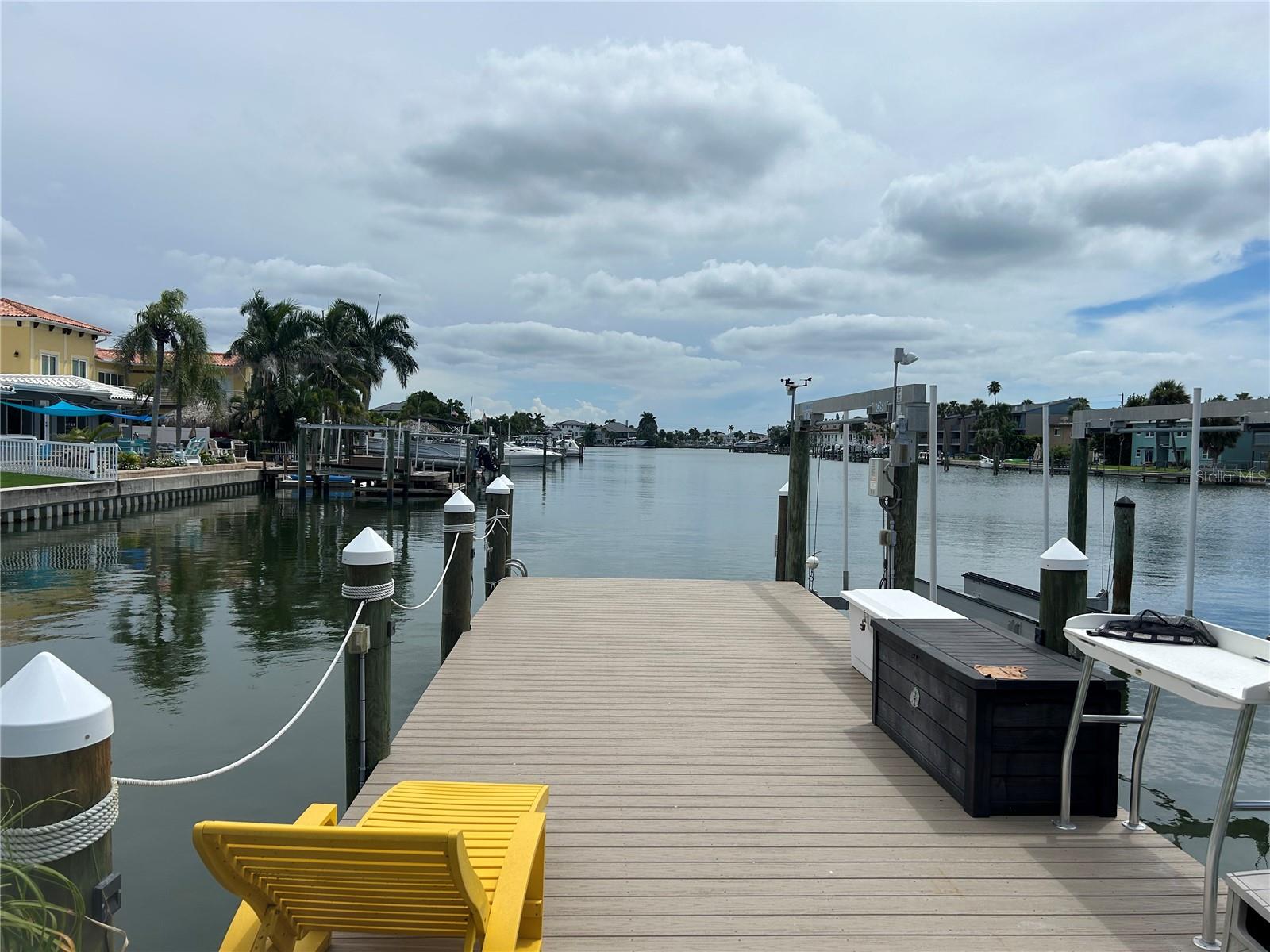 365 CAPRI BLVD — photo 11