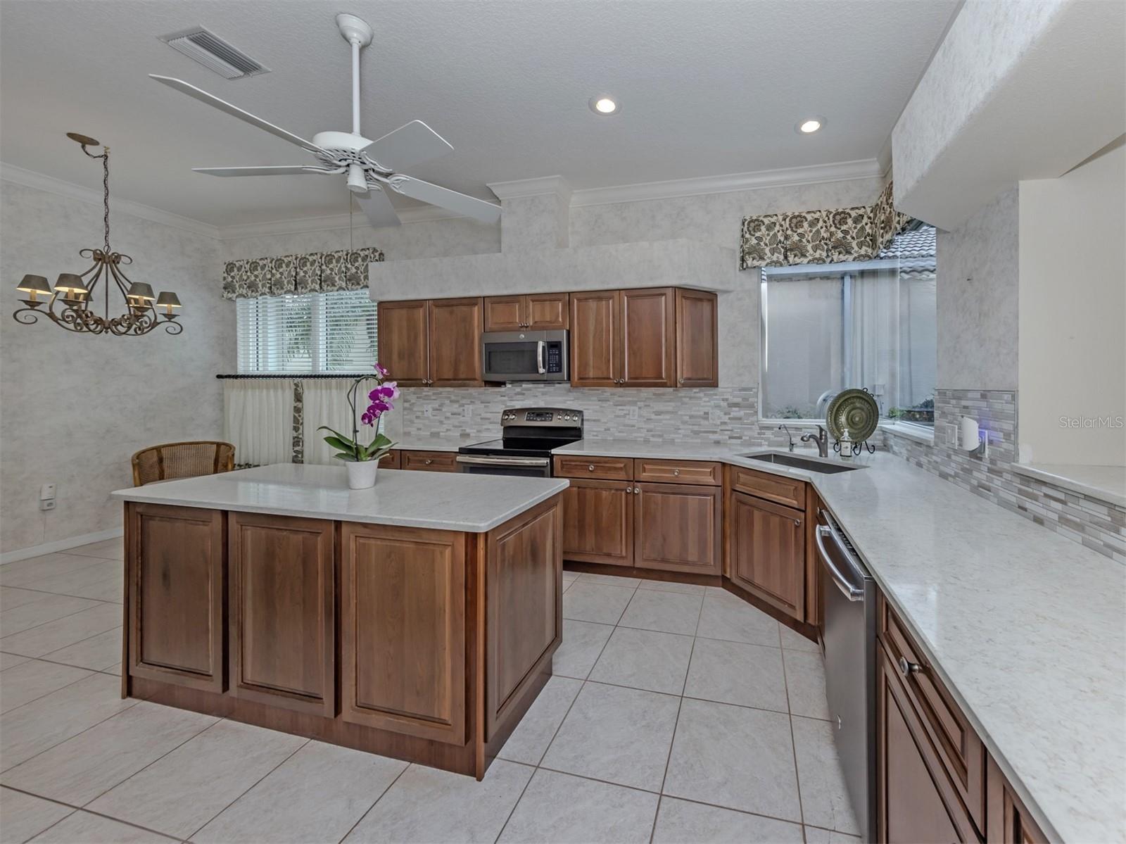 685 MISTY PINE DR — photo 12