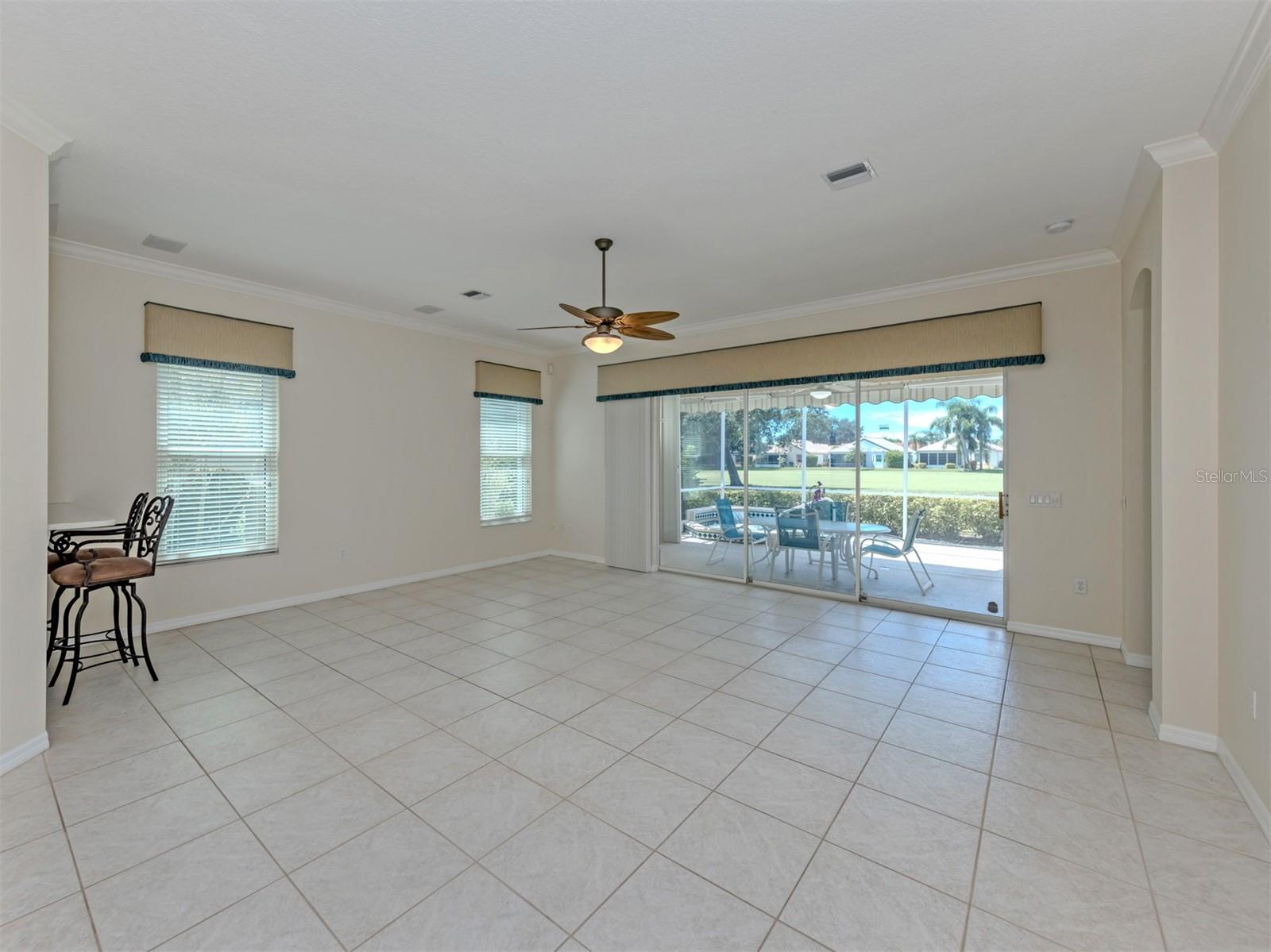 685 MISTY PINE DR — photo 31