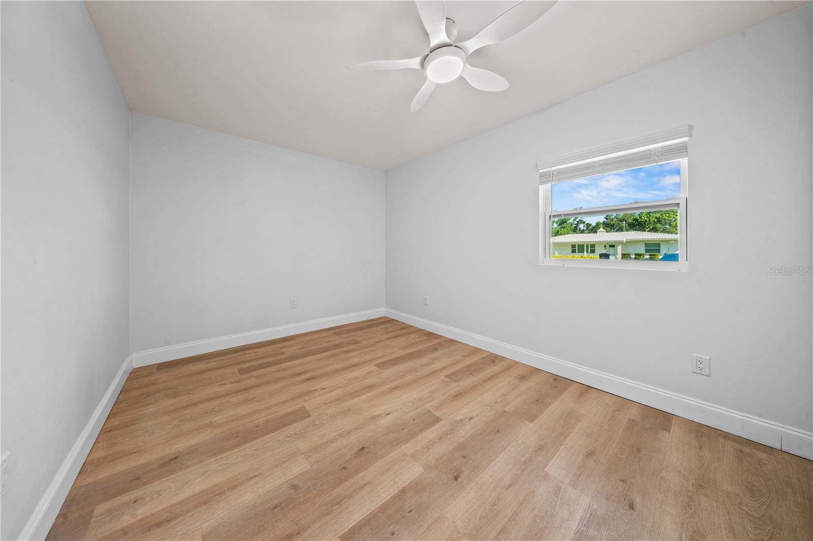 1711 PATLIN CIR S — photo 18