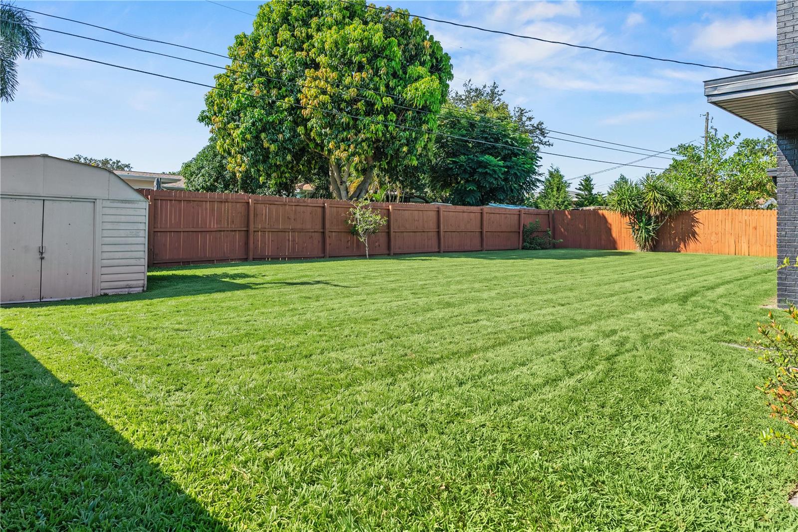 1711 PATLIN CIR S — photo 26