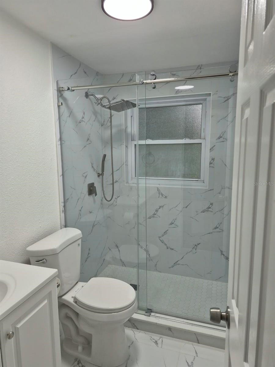 1810 E CAROL DR — photo 14
