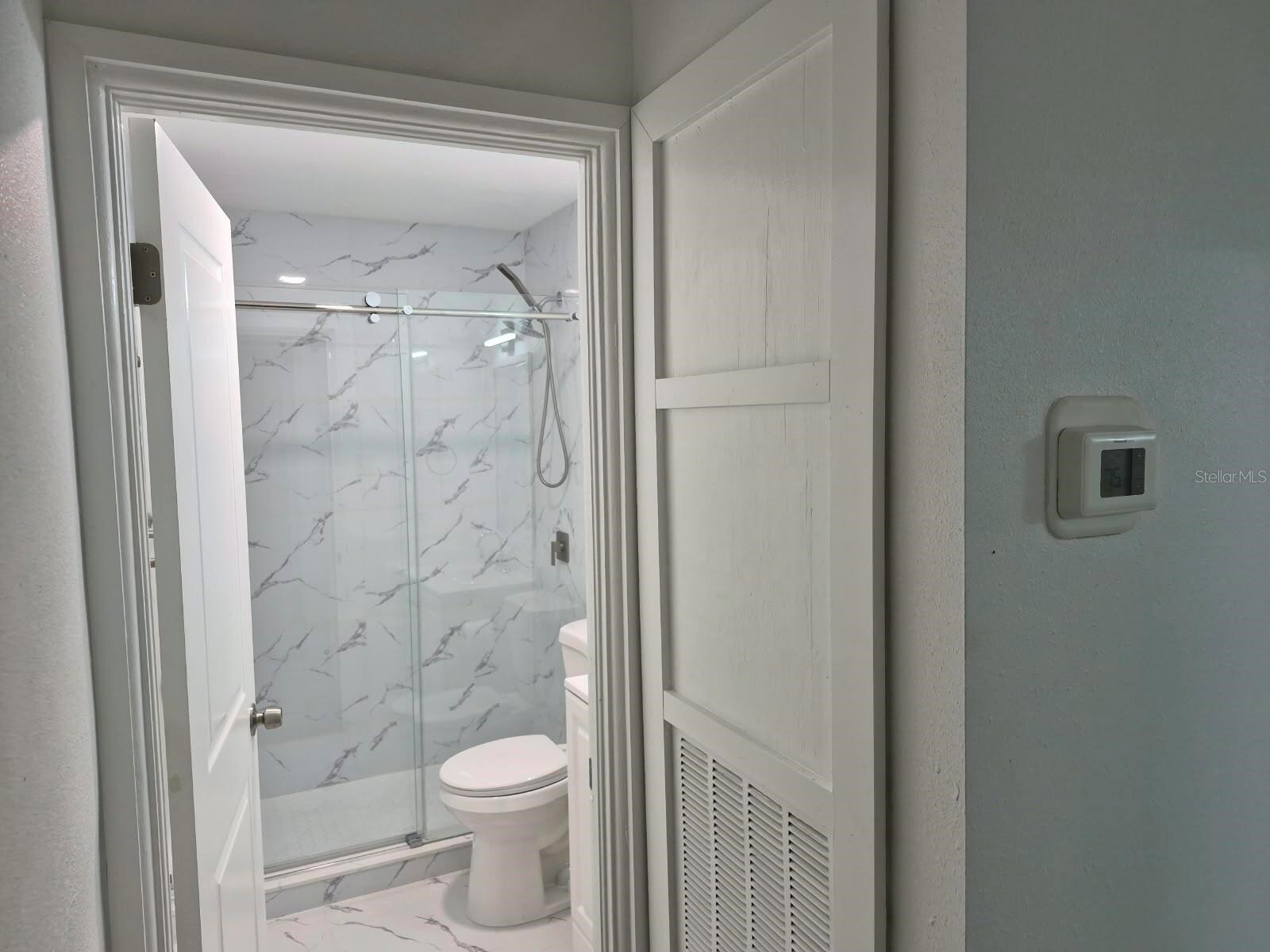 1810 E CAROL DR — photo 15